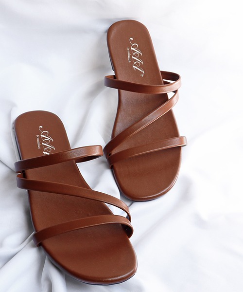 AAA+(サンエープラス)の「スクエアトゥ フラットコードサンダル 華奢ストラップサンダル(サンダル・レディース・ダークブラウン/パイソン/ブラウン/アイボリー/ブラック/ライトブルー/クリア/その他1/ライトグリーン/シルバー・M/LL/L/S)」の4枚目の写真