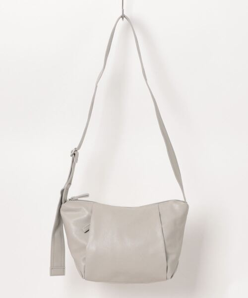 ikka（イッカ）の「PUハーフムーンミニショルダーバッグ（ショルダーバッグ・レディース・オフホワイト/グリーン/オレンジ/ブラック/ダークグリーン/グレー/イエロー/グリーン系その他・FREE）」の22枚目の写真