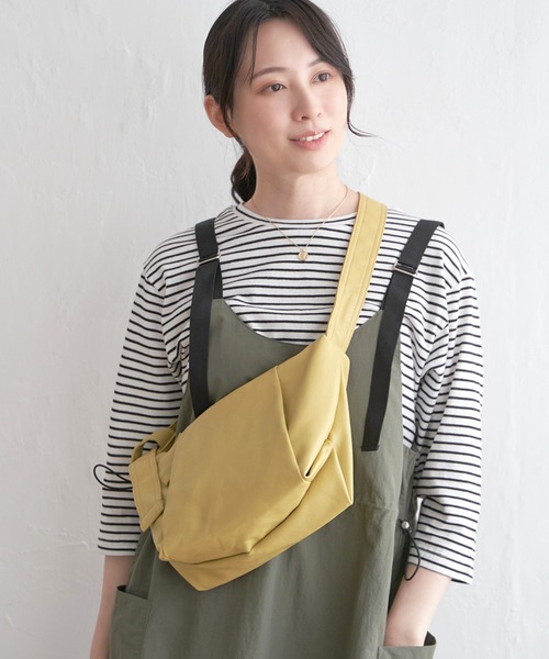 ikka（イッカ）の「PUハーフムーンミニショルダーバッグ（ショルダーバッグ・レディース・オフホワイト/グリーン/オレンジ/ブラック/ダークグリーン/グレー/イエロー/グリーン系その他・FREE）」の19枚目の写真