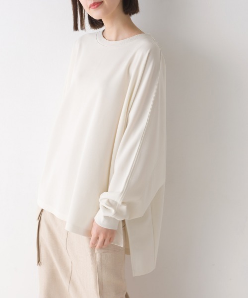 OMNES（オムネス）の「梨地ドルマンスリーブプルオーバー長袖（その他トップス・レディース・ベージュ/アイボリー/ブラック/ブルー・FREE）」の2枚目の写真