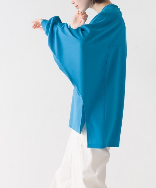 OMNES（オムネス）の「梨地ドルマンスリーブプルオーバー長袖（その他トップス・レディース・ベージュ/アイボリー/ブラック/ブルー・FREE）」の10枚目の写真