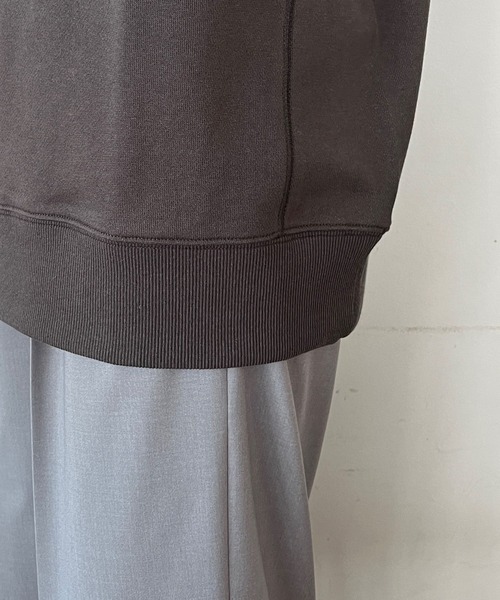 LOWRYS FARM(ローリーズファーム)の「カレッジロゴウラケプルオーバーロングスリーブ 177900(スウェット・レディース・チャコールグレー/ホワイト/グレー/グリーン・FREE)」の12枚目の写真