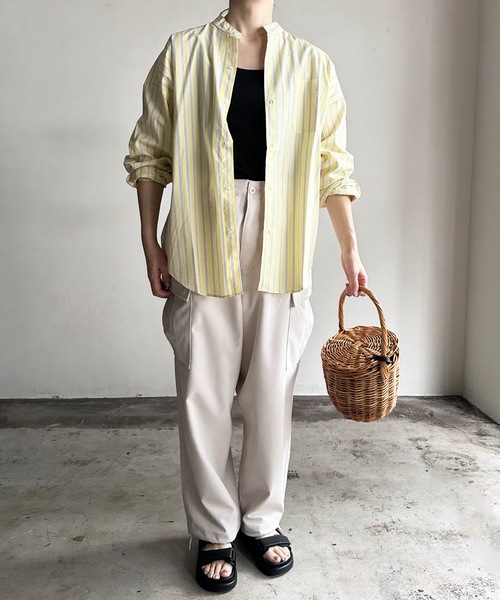 COMMON WARE（コモンウェアー）の「COMMONWARE:ビッグサイズバンドカラーシャツL/S（シャツ/ブラウス・レディース・グリーン系/サックスブルー系/ブラック×ホワイト/グリーン/ホワイト/イエロー/ラベンダー/ブラック/サックスブルー/ホワイト×ブルー/グレイッシュベージュ・L/XL/M）」の13枚目の写真