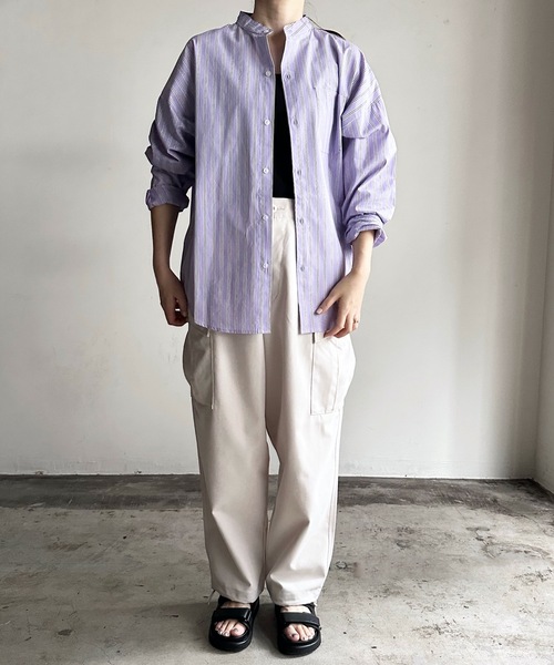 COMMON WARE（コモンウェアー）の「COMMONWARE:ビッグサイズバンドカラーシャツL/S（シャツ/ブラウス・レディース・グリーン系/サックスブルー系/ブラック×ホワイト/グリーン/ホワイト/イエロー/ラベンダー/ブラック/サックスブルー/ホワイト×ブルー/グレイッシュベージュ・L/XL/M）」の14枚目の写真