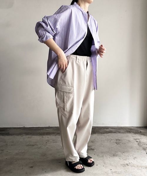 COMMON WARE（コモンウェアー）の「COMMONWARE:ビッグサイズバンドカラーシャツL/S（シャツ/ブラウス・レディース・グリーン系/サックスブルー系/ブラック×ホワイト/グリーン/ホワイト/イエロー/ラベンダー/ブラック/サックスブルー/ホワイト×ブルー/グレイッシュベージュ・L/XL/M）」の15枚目の写真