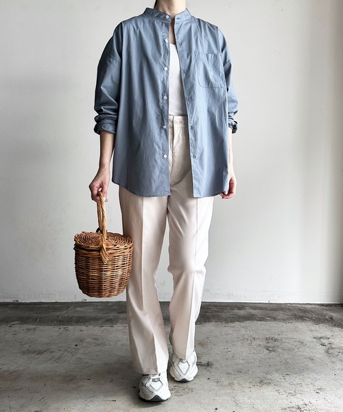 COMMON WARE（コモンウェアー）の「COMMONWARE:ビッグサイズバンドカラーシャツL/S（シャツ/ブラウス・レディース・グリーン系/サックスブルー系/ブラック×ホワイト/グリーン/ホワイト/イエロー/ラベンダー/ブラック/サックスブルー/ホワイト×ブルー/グレイッシュベージュ・L/XL/M）」の19枚目の写真