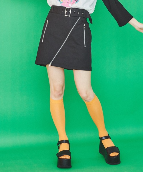 PUNYUS（プニュズ）の「ZIPミニスカート（スカート・レディース・ブラック・1/2/3/4）」の3枚目の写真