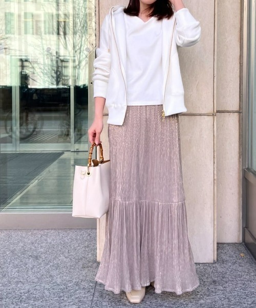 RIVE DROITE（リヴドロワ）の「Vネックタックフレンチカットソー（Tシャツ/カットソー・レディース・チャコールグレー/ミント/ライトベージュ/オフホワイト・FREE）」の8枚目の写真