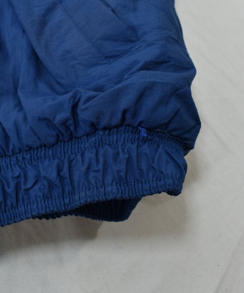 STARTER（スターター）の「【ヴィンテージ古着】90s STARTER/スターター ''DALLAS COWBOYS'' NFL 中綿入り フルジップナイロンジャケット（ナイロンジャケット・メンズ・ネイビー・LARGE）」の5枚目の写真