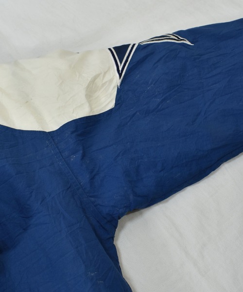 STARTER（スターター）の「【ヴィンテージ古着】90s STARTER/スターター ''DALLAS COWBOYS'' NFL 中綿入り フルジップナイロンジャケット（ナイロンジャケット・メンズ・ネイビー・LARGE）」の3枚目の写真