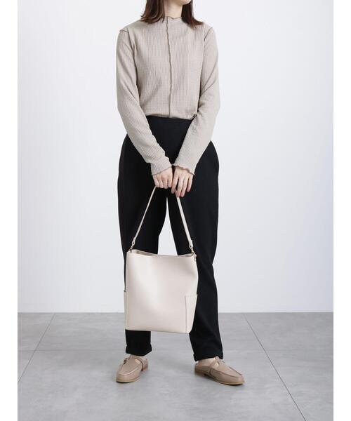 Samansa Mos2 blue（サマンサモスモスブルー）の「合皮ダブルベルトショルダーバッグ（ハンドバッグ・レディース・ブラック/ベージュ/キナリ・ﾌﾘ-）」の6枚目の写真