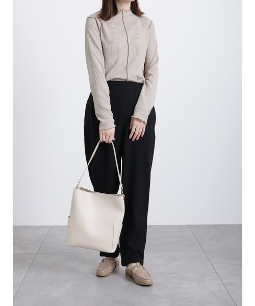 Samansa Mos2 blue（サマンサモスモスブルー）の「合皮ダブルベルトショルダーバッグ（ハンドバッグ・レディース・ブラック/ベージュ/キナリ・ﾌﾘ-）」の12枚目の写真