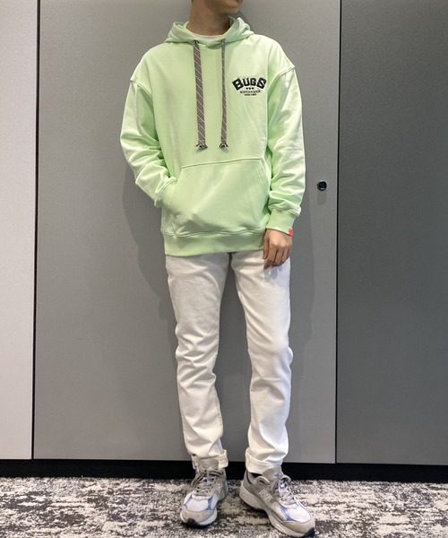 SCOTCH&SODA(スコッチアンドソーダ)の「LOONEY TUNES x SCOTCH & SODA ユニセックスフーディー【172391】(パーカー・メンズ・ライム・SMALL/MEDIUM/LARGE)」の5枚目の写真