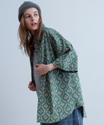 Universal Style Wear ローカル アロハ シャツ