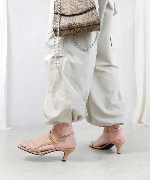 alala(アララ)の「アンクレットサイドナローサンダル(サンダル・レディース・ブラック/ベージュ/レオパード/シルバー・LL/S/M/L)」の16枚目の写真