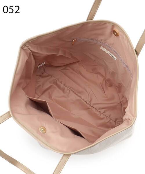 SHOO・LA・RUE（シューラルー）の「◆素材コンビフロントポケットトートバッグ（トートバッグ・レディース・ブラック/ベージュ/ブルー・00）」の10枚目の写真