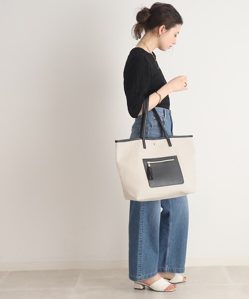 SHOO・LA・RUE（シューラルー）の「◆素材コンビフロントポケットトートバッグ（トートバッグ・レディース・ブラック/ベージュ/ブルー・00）」の16枚目の写真