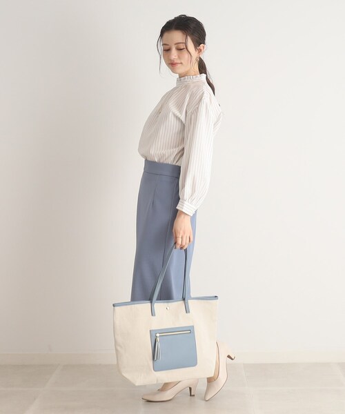 SHOO・LA・RUE（シューラルー）の「◆素材コンビフロントポケットトートバッグ（トートバッグ・レディース・ブラック/ベージュ/ブルー・00）」の18枚目の写真