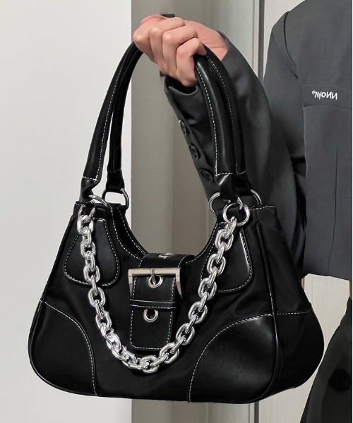 BARELY BLUE（ベアリーブルー）の「【 BARELY BLUE / ベアリーブルー 】 チェーン付き センター ベルト ハンドバッグ（ハンドバッグ・レディース・ホワイト×ブラック/ブラック・FREE）」の2枚目の写真