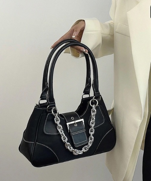 BARELY BLUE（ベアリーブルー）の「【 BARELY BLUE / ベアリーブルー 】 チェーン付き センター ベルト ハンドバッグ（ハンドバッグ・レディース・ホワイト×ブラック/ブラック・FREE）」の21枚目の写真