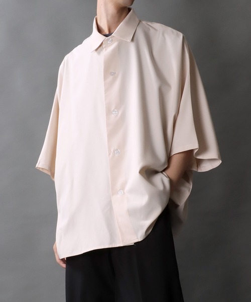 SITRY(シトリー)の「Oversize Drop shoulder Dolman Sleeve shirt/オーバーサイズ ドロップショルダー ドルマンスリーブ 半袖シャツ(シャツ/ブラウス・メンズ・ホワイト/ブラック/グレイッシュベージュ/チャコールグレー・M/L)」の4枚目の写真