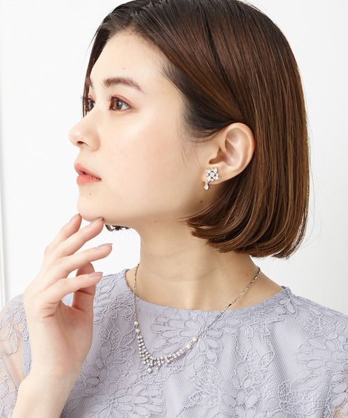 AIMER（エメ）の「チェコガラスラインストーンイヤリング（イヤリング・レディース・シルバー/ゴールド・FREE）」の10枚目の写真