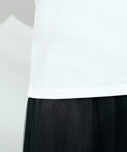 natural couture(ナチュラルクチュール)の「半袖ロゴT(Tシャツ/カットソー・レディース・スミクロ/グレー/オフホワイト/ブルー・FREE)」の7枚目の写真