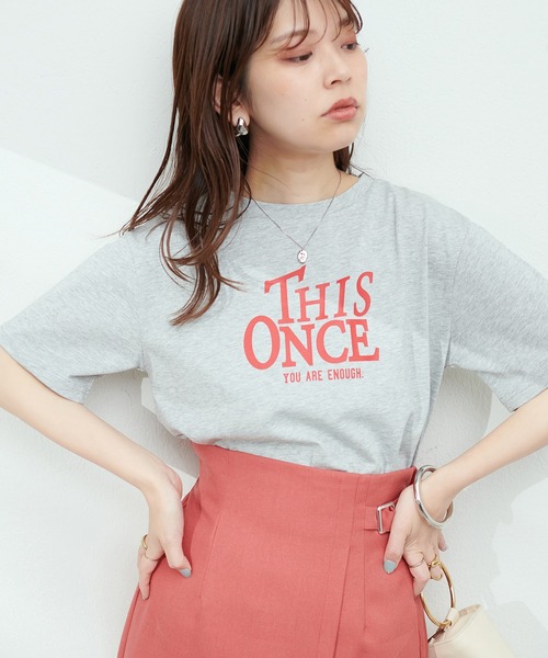 natural couture(ナチュラルクチュール)の「半袖ロゴT(Tシャツ/カットソー・レディース・スミクロ/グレー/オフホワイト/ブルー・FREE)」の18枚目の写真