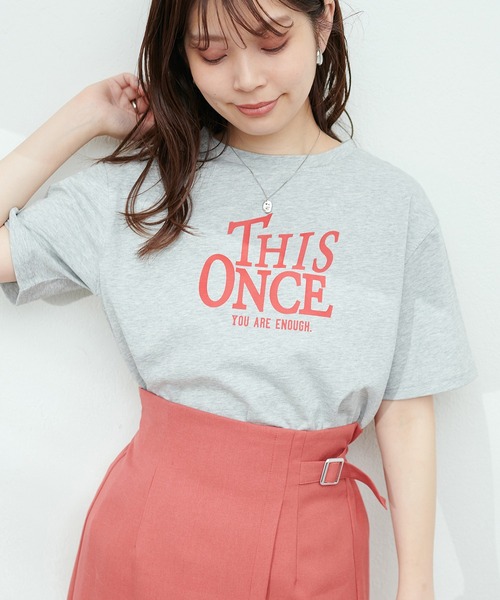 natural couture(ナチュラルクチュール)の「半袖ロゴT(Tシャツ/カットソー・レディース・スミクロ/グレー/オフホワイト/ブルー・FREE)」の19枚目の写真