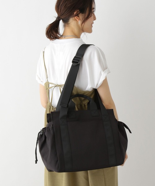 LEPSIM（レプシィム）の「マタニティ／マルチポケ撥水TOTE　196781（マザーズバッグ・レディース・ブラック/ベージュ・ONE SIZE）」の2枚目の写真