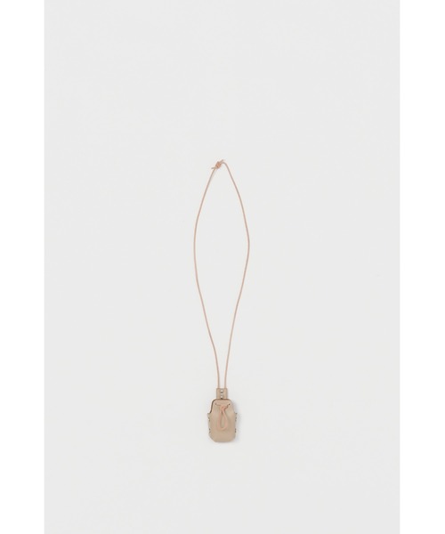 Hender Scheme(エンダースキーマ)の「assemble neck pouch S(ショルダーバッグ・メンズ・ブラック/ホワイト/ネイビー/ベージュ/グリーン系その他・SMALL/FREE)」の4枚目の写真