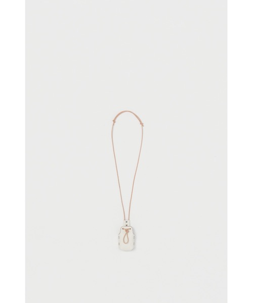 Hender Scheme(エンダースキーマ)の「assemble neck pouch S(ショルダーバッグ・メンズ・ブラック/ホワイト/ネイビー/ベージュ/グリーン系その他・SMALL/FREE)」の2枚目の写真