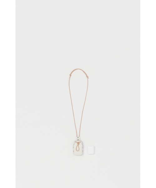 Hender Scheme(エンダースキーマ)の「assemble neck pouch S(ショルダーバッグ・メンズ・ブラック/ホワイト/ネイビー/ベージュ/グリーン系その他・SMALL/FREE)」の7枚目の写真