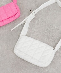 バックルキルトショルダーバッグ