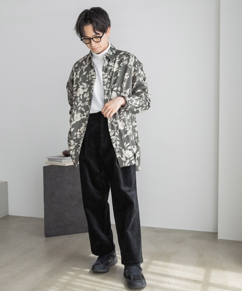 LOWRYS FARM（ローリーズファーム）の「サテンSTフラワーシャツ