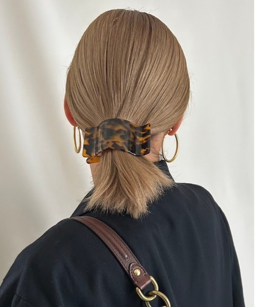 Jelly moo(ジェリームー)の「【 Jelly moo / ジェリームー 】 スクエア ボリューム ワイド ヘア クリップ(バレッタ/ヘアクリップ・レディース・B/G/I/A/H/J/C/D/E/F/K/L/M/N/O/P/Q/T/S/U/V/R・FREE)」の1枚目の写真