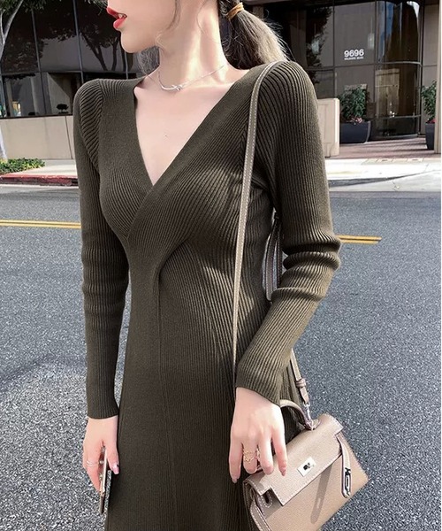 BLANC FICELLE(ブランフィセル)の「リブ編みニット カシュクール ワンピース(ワンピース・レディース・グレー/アイボリー/レッド/ブラック/ブルー・M/L/S/X-LARGE)」の3枚目の写真