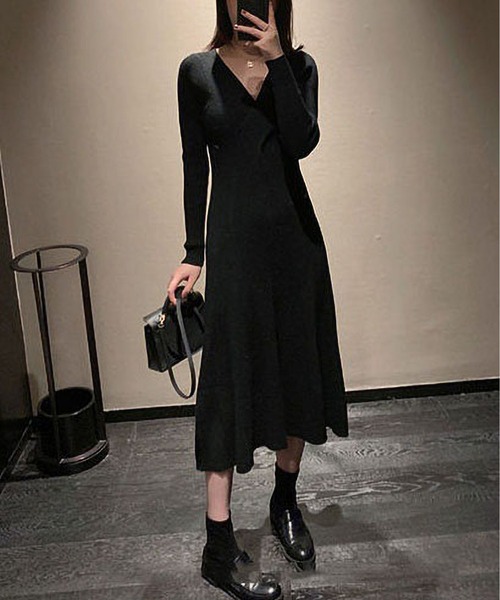 BLANC FICELLE(ブランフィセル)の「リブ編みニット カシュクール ワンピース(ワンピース・レディース・グレー/アイボリー/レッド/ブラック/ブルー・M/L/S/X-LARGE)」の13枚目の写真