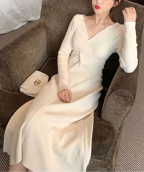 BLANC FICELLE(ブランフィセル)の「リブ編みニット カシュクール ワンピース(ワンピース・レディース・グレー/アイボリー/レッド/ブラック/ブルー・M/L/S/X-LARGE)」の9枚目の写真