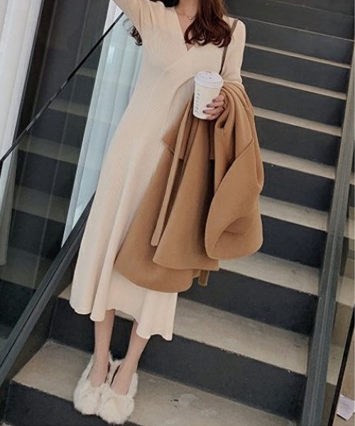 BLANC FICELLE(ブランフィセル)の「リブ編みニット カシュクール ワンピース(ワンピース・レディース・グレー/アイボリー/レッド/ブラック/ブルー・M/L/S/X-LARGE)」の10枚目の写真