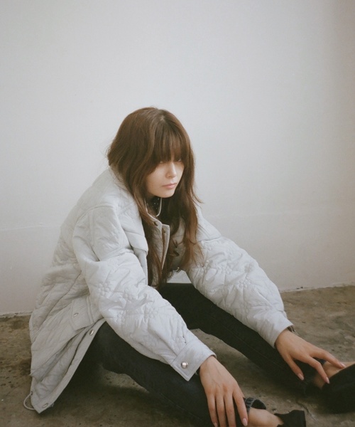 Charles Chaton(シャルルシャトン)の「flower quilting jacket(その他アウター・レディース・サックスブルー/ブラック・FREE)」の14枚目の写真