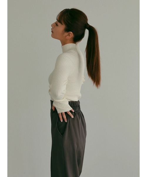 AJUGA.（アジュガ）の「■AJUGA.×GP ハイネックリブニット（ニット/セーター・レディース・アイボリー/サックスブルー・FREE）」の3枚目の写真
