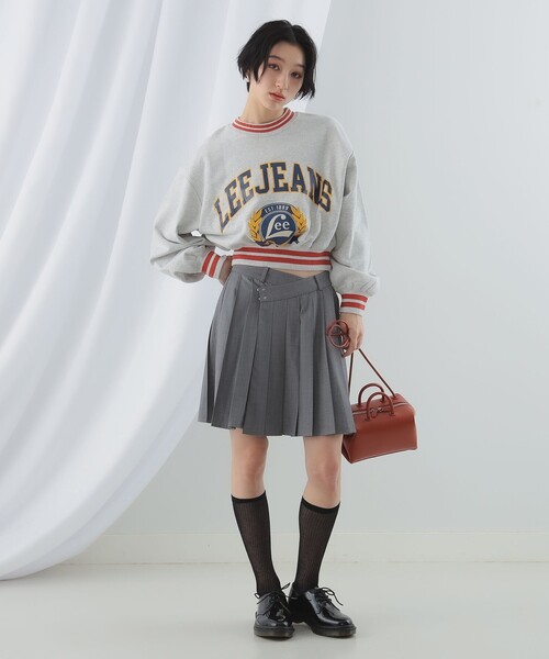 Ray BEAMS（レイビームス）の「Lee / SHORT PULLOVER SWEAT（スウェット・レディース・グレー/ネイビー・MEDIUM）」の3枚目の写真