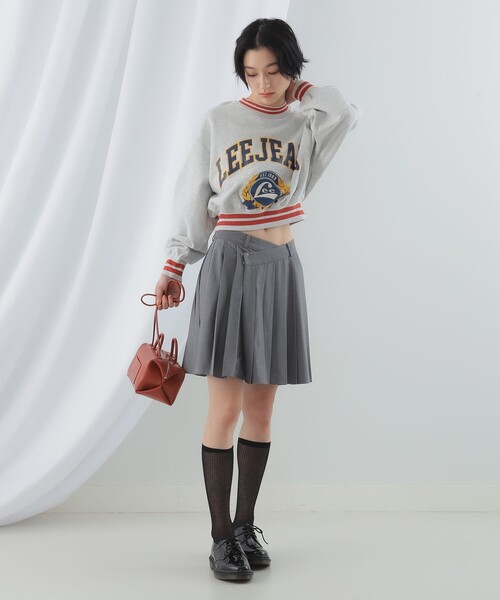 Ray BEAMS（レイビームス）の「Lee / SHORT PULLOVER SWEAT（スウェット・レディース・グレー/ネイビー・MEDIUM）」の4枚目の写真