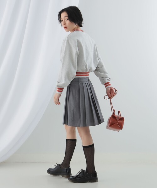 Ray BEAMS（レイビームス）の「Lee / SHORT PULLOVER SWEAT（スウェット・レディース・グレー/ネイビー・MEDIUM）」の5枚目の写真