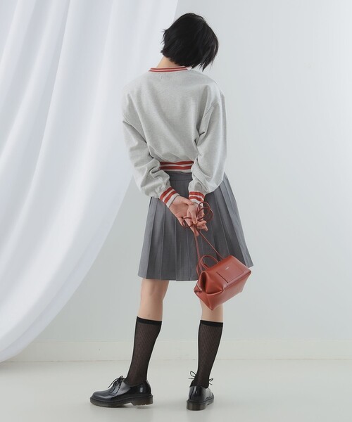 Ray BEAMS（レイビームス）の「Lee / SHORT PULLOVER SWEAT（スウェット・レディース・グレー/ネイビー・MEDIUM）」の6枚目の写真