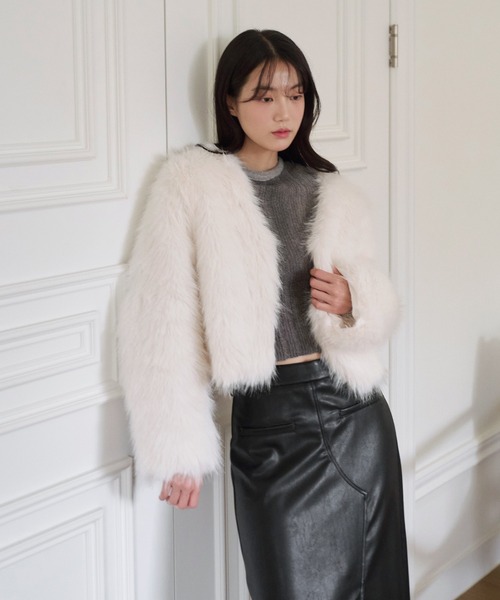 UNE MANSION（ユヌマンション）の「【2023F/W新作アイテム】ノーカラーフェイクファージャケット（ノーカラージャケット・レディース・アイボリー/ブラック/ベージュ・FREE）」の5枚目の写真