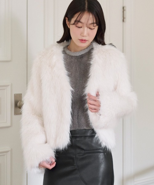 UNE MANSION（ユヌマンション）の「【2023F/W新作アイテム】ノーカラーフェイクファージャケット（ノーカラージャケット・レディース・アイボリー/ブラック/ベージュ・FREE）」の6枚目の写真