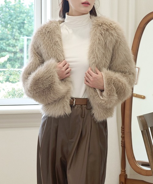 UNE MANSION（ユヌマンション）の「【2023F/W新作アイテム】ノーカラーフェイクファージャケット（ノーカラージャケット・レディース・アイボリー/ブラック/ベージュ・FREE）」の18枚目の写真