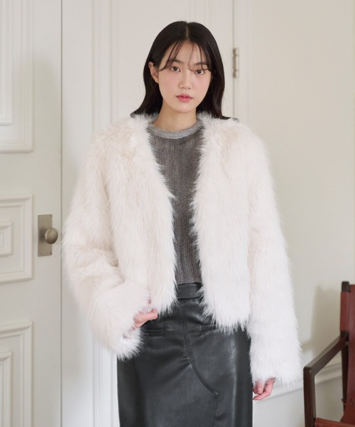 UNE MANSION（ユヌマンション）の「【2023F/W新作アイテム】ノーカラーフェイクファージャケット（ノーカラージャケット・レディース・アイボリー/ブラック/ベージュ・FREE）」の22枚目の写真